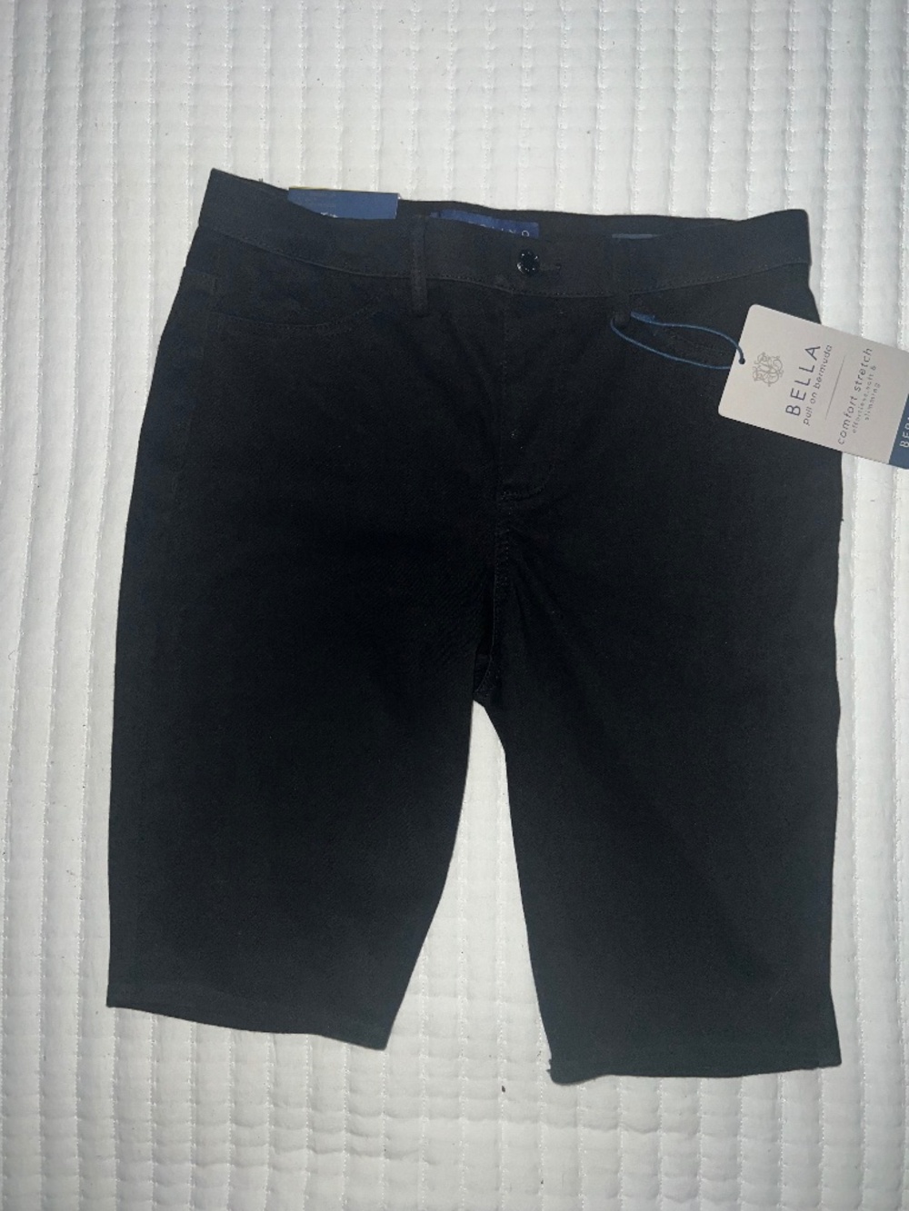 Bella Rose Black Comfort Stretch Pull On Bermuda Shorts Size Medium, NWT